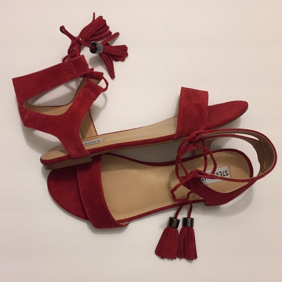 Steve Madden Shoes - NWOB Steve Madden red hot Mallie sandals 